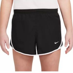 Black Nike shorts